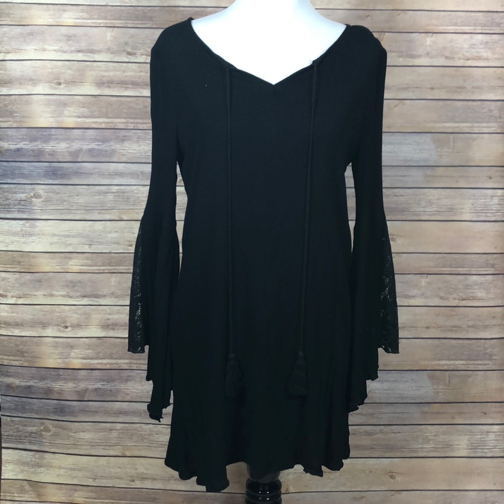 Black Long Sleeve Dress w/ Lace Detailed Sleeves